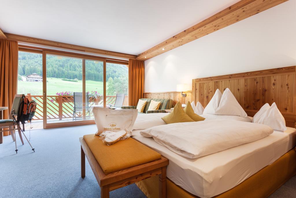Hotel Chalet Tianes - Alpine Relax Castelrotto Room photo