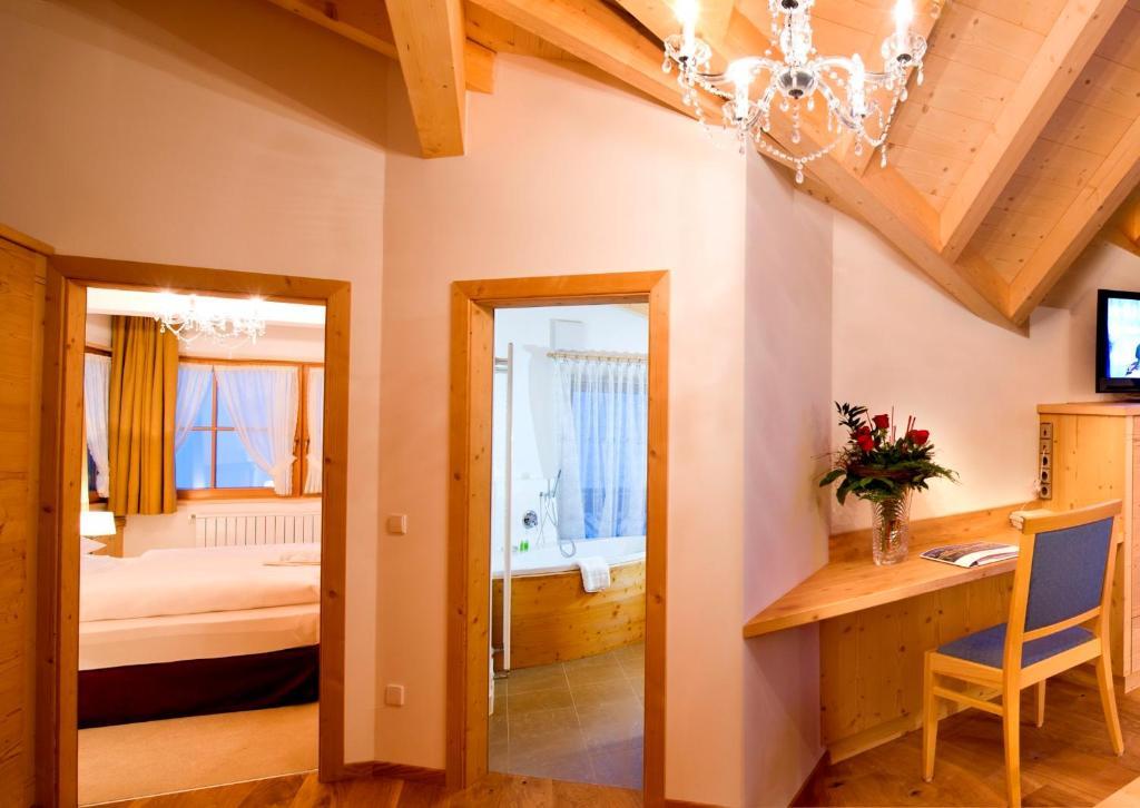 Hotel Chalet Tianes - Alpine Relax Castelrotto Room photo